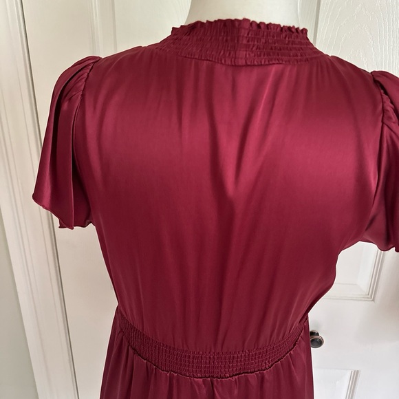 New BCBG Max Azria Silk Burgundy Top Size S - Picture 7 of 8